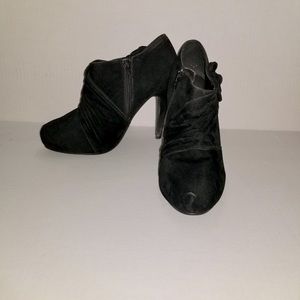 🌸CHERISH Black Heels